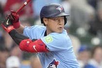 岡本和真「責任を感じている。もっと打ちたい」打率.200、24三振と低迷も一部米メディアは“姿勢”を評価「言い訳せず…」