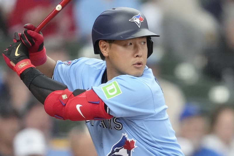 岡本和真「責任を感じている。もっと打ちたい」打率.200、24三振と低迷も一部米メディアは“姿勢”を評価「言い訳せず…」