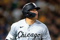 「146ｍは飛んだ」村上宗隆、衝撃の“バックスクリーン越え”満塁アーチ...158キロ粉砕に米歓喜「ジャッジ級」「未来のスーパースターだ」