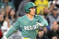 「運が良かっただけ」吉田正尚、MLBでの初サヨナラ打を振り返る　代打起用したコーラ監督も絶賛「準備を怠らない、素晴らしいチームメイトだ」