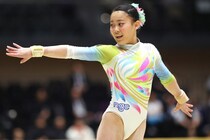 「わずか着地一歩の差です！」体操全日本は“0.101点の超僅差”で新女王が誕生、ロス五輪注目株に「まだ15歳なの？」「尋常じゃない」などネット驚愕！