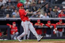 開幕から攻守で躍動するエ軍トラウト、“全盛期”なみのプレーにMLBが熱視線！ 米スタットキャストが発見した「自己最高記録」