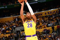 【NBAプレーオフ１回戦】八村塁が14得点＆豪快ブロックと攻守で躍動！出場時間はチーム最多、レイカーズのシリーズ先勝に大きく貢献＜DUNKSHOOT＞