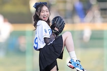 「エレガントな立ち姿」新パロマ瑞穂スタジアムに“人気タレント”降臨「何してても可愛い」「表情に釘づけ」と反響続々