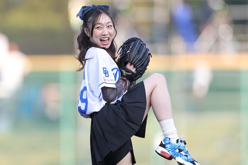 「エレガントな立ち姿」新パロマ瑞穂スタジアムに“人気タレント”降臨「何してても可愛い」「表情に釘づけ」と反響続々