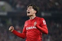 EL準々決勝で２発、フライブルクで覚醒中の鈴木唯人がドイツで掴んだ“絶対的信頼”
