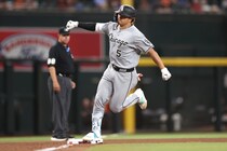 村上宗隆、衝撃の５戦連発！ 日本人歴代最速10号「なんてこった！」「大谷翔平を上回る数字だ」米驚愕