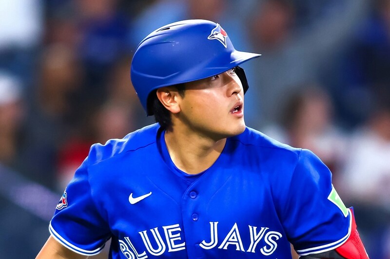 「きたきたきたきた！！！」岡本和真、衝撃の２戦連続バックスクリーン弾に列島歓喜「昨日の再現弾でワロタ」