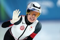 全員五輪メダリスト！ 現役引退スピードスケート日本女子が豪華すぎる“女子会”「皆さんめんこい」