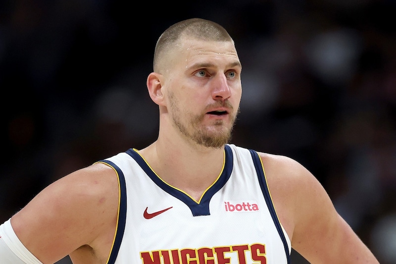 「無礼すぎる」NBAで乱闘寸前の事態に...元MVPの“ブチギレ理由”に賛否「めちゃかっこいい」「負け惜しみ」