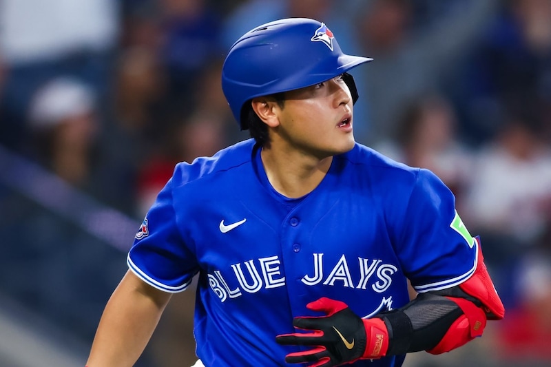 岡本和真を中心に“新たな儀式”誕生？ ゲレーロJr.らが参加 ブ軍指揮官も「彼にとって良いことだ」と好意的