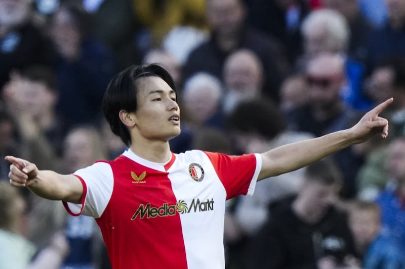 「見事な突破からの美しいゴール」 上田綺世の“簡単そうに見せた”技からの２点目を現地メディアが高評価！ 「あっという間に、見事な形で」