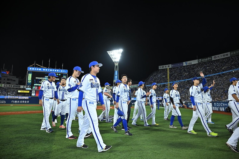 「こんな綺麗な人外野にいるんだ」“22歳女優”がハマスタ降臨にネット騒然「ガチじゃん」「え、ウラヌス役の方ベイファンでやばい」