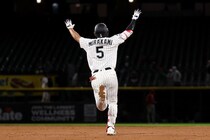 村上宗隆が豪快12号、MLB単独トップ浮上！「なんとか外野まで持っていければと」逆転弾でエンジェルス撃破に貢献「チームも逆転するという雰囲気でした」