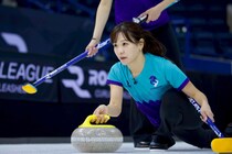 「どのモデルさんかと思ったら…」吉田知那美、“紫のスポブラ”で割れた腹筋チラ見せ「やっぱり筋肉も凄い！」
