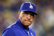 「普通に采配ミス」大谷翔平の前での“送りバント”に日本人ファン疑問「最悪の終わり方」「もうちょい大谷に全ベットできないかね」