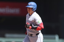 ３戦連発！ 岡本和真が圧巻９号２ラン　勢い止まらず９回に意地の一発、シーズン43発ペースの量産態勢