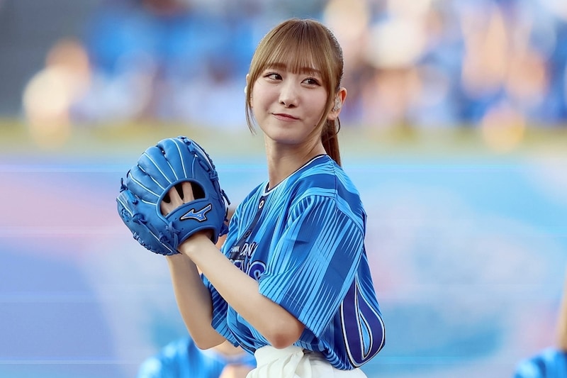 「モニターに映った噂の...」DeNAビジター戦に居た“ガチファン”人気アイドルに騒然「驚いた」「まさかの神宮」