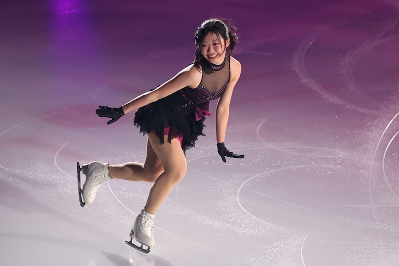 中井亜美が“憧れアイドル”とサプライズ対面→大粒の涙、涙、涙「めっちゃ可愛いいい～！嬉しい」