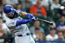 「大谷のパワーを受け継いだ？」パヘス、キャリア初１試合３発！「MVP級の才能」ドジャースファン喝采「なんてこった」