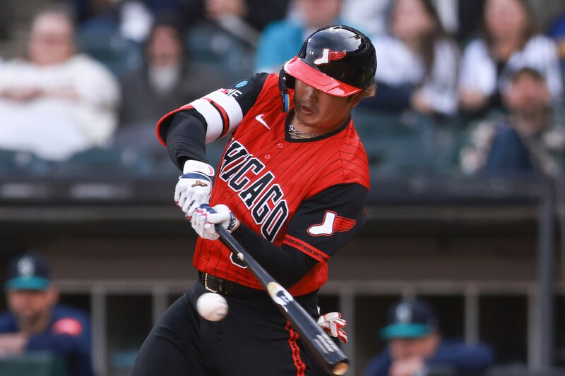 「また速球を打ったのか？」米ファン衝撃…村上宗隆、MLBトップタイ15号に狂喜乱舞「まさにホームラン製造機だ」