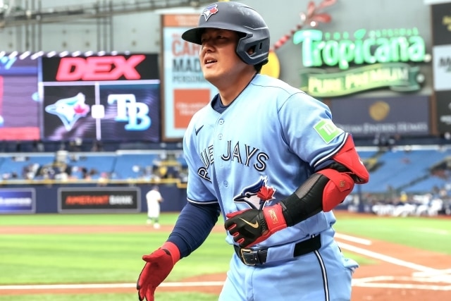 岡本和真はブルージェイズで打撃３部門トップ「ファンからの期待が伝わってくる」巨人OBが肌で感じた現地の人気ぶり