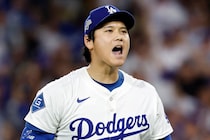 「何があったんや！」大谷翔平の“思わず二度見の表情”にネット爆笑「ウケるこれ」「ラーメン吹いた」