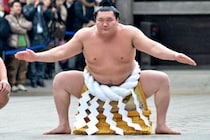 「すごぉぉぉ!!!」背番号69の元横綱がBリーグ会場騒然の特技披露「こりゃ盛り上がるわ」「うまっ！マジか！とスマホの前で口に出したよ」