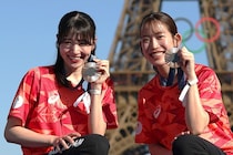 「ひさしぶりに会った」志田千陽、五輪銅“シダマツ”ペアの再会＆黒ドレス姿を披露