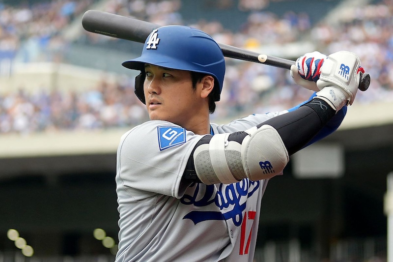 「まさに規格外の存在」大谷翔平、投げては防御率0.73　打っては６戦ぶり８号先頭打者弾「二刀流でスタメン起用するべきだと、自らのバットで強烈に証明」LA記者驚嘆