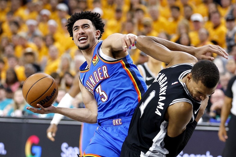【NBA】サンダーが連勝でシリーズ２勝１敗とリード！スパーズはフォックスが復帰も、開始直後の15点リードを守れず＜DUNKSHOOT＞