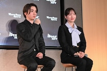 宇野昌磨＆本田真凜をサポートする企業が公開した“一枚”が大反響「絵画のよう」「二人ともめっちゃ良い表情」