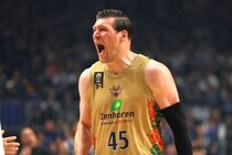 琉球ゴールデンキングスがゴール下を制圧！初ファイナルの長崎ヴェルカに第２Q終了時点で36－30とリード【Bリーグファイナル／GAME1】