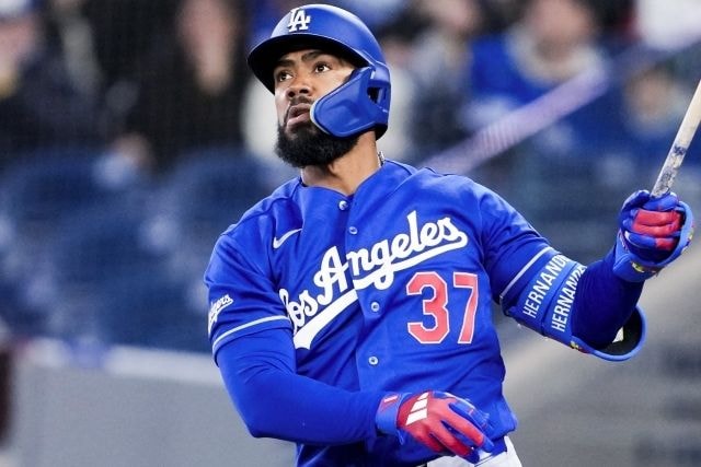 ドジャースがブルワーズに逆転で11対３勝利！ 佐々木朗希が５回３失点で今季３勝目、大谷翔平は２安打１打点