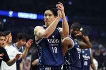 「えー！」Bリーグ決勝直前、紅白出場の大物歌手が美女揃い集合ショット投稿「パワーー！！！送ります♡」