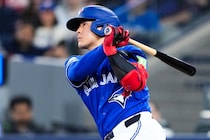 岡本和真が決勝弾！ 19試合ぶり11号に地元トロント熱狂　シーズン換算31.8発ペース
