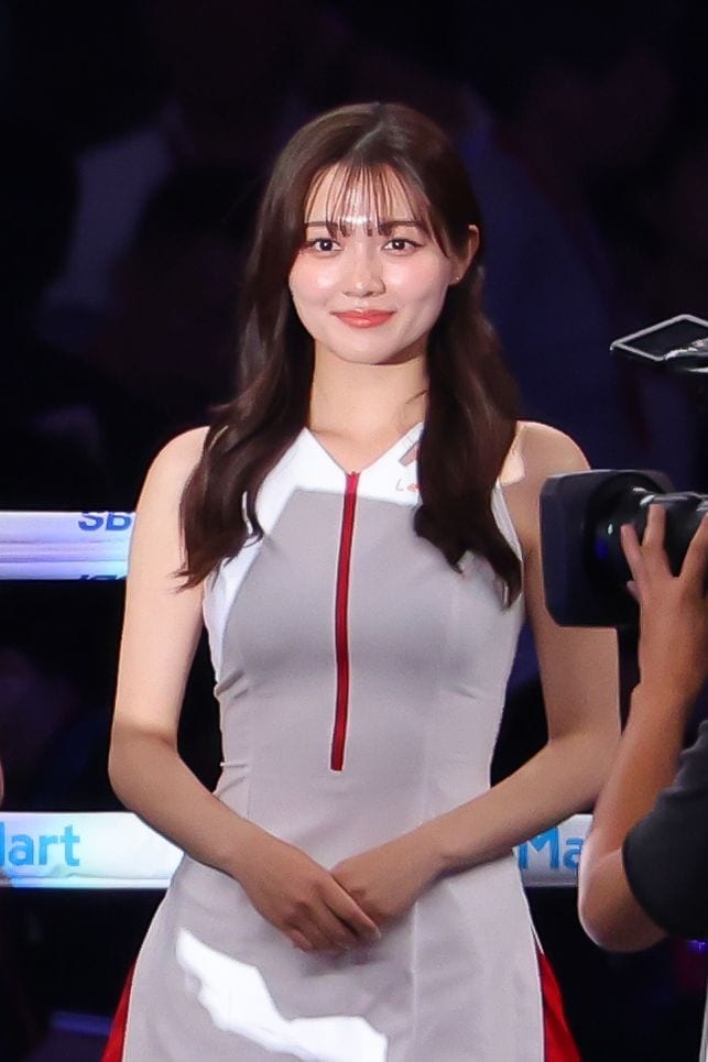井上尚弥の東京D決戦から26日後、ラウンドガールから鷹ガールに変貌したモデルに脚光「勝利の女神」「ピンク♡似合ってます！！」