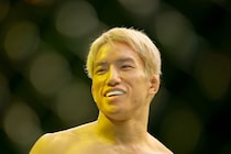 UFC初勝利の朝倉海が男泣き「２連敗して…自分の本当の強さ見せたかった」戦慄の左フックで110秒“失神”KO勝利