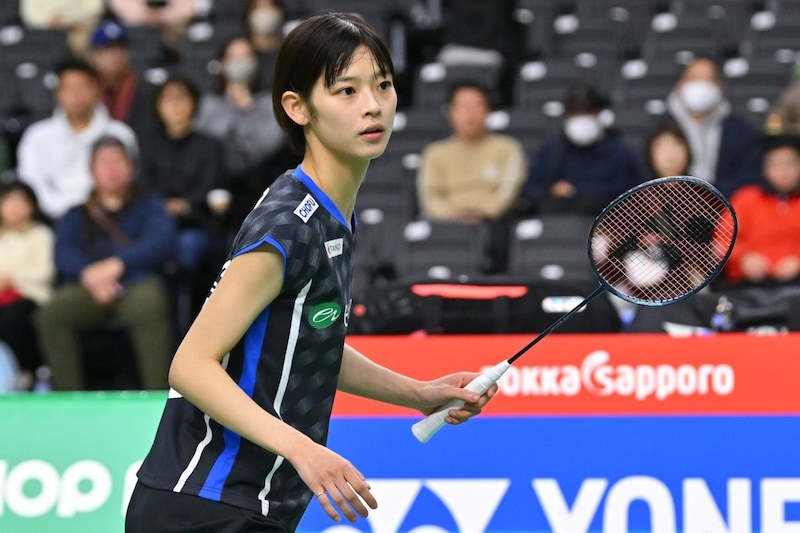 日本バドミントン界期待の20歳が天真爛漫な笑顔ショット　普段組む渡辺勇大とは別パートナーで表彰台「最強のツヨカワ女子ですね」