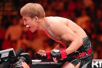 朝倉海、悲願のUFC初勝利は110秒衝撃KO　コーチ陣に感謝の“８文字”「みんないい顔」試合後にはファイトボーナス獲得