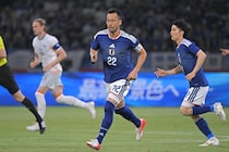「俺、国立だよ」サッカー日本代表戦の観客席にいた“人気お笑い芸人” に騒然「現地にいる!?」「羨ましい」