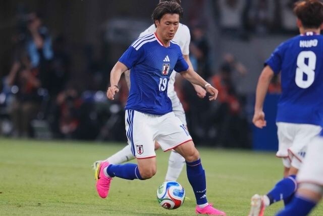 小川航基のアイスランド撃破弾、柿谷曜一朗氏はアシストの菅原由勢とともに称賛「頼りになりますね」