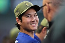 「イタズラ好きな」大谷翔平に接近...ド軍専属カメラマンが激写した１枚に反響「何か企んでそう～な、この表情」