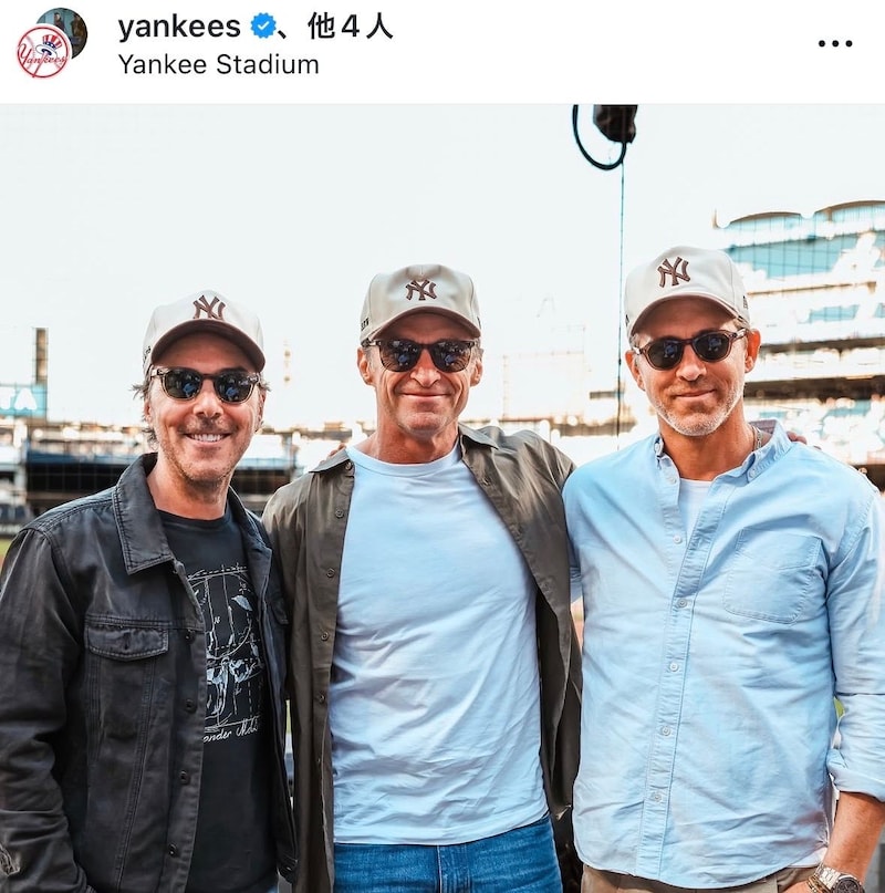 「スターのオーラが半端ない」ヤンキース戦に居たハリウッド俳優、ネトフリ話題作の映画監督に騒然「特等席で観てる」