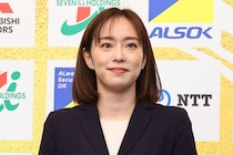 「若奥様みたい」「綺麗になったネ～」卓球・石川佳純、爽やかエプロン姿でファン魅了「笑顔が素敵」