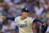 山本由伸、22者連続アウトの快投劇を地元メディア激賞「まるで宝石のような投球」「素晴らしいマウンドさばき」
