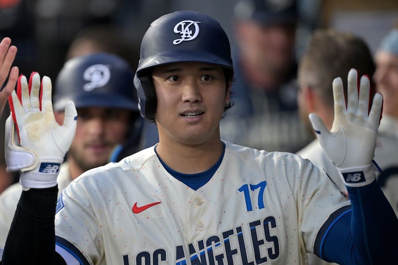 「ド派手ピンク看板」大谷翔平が今季11号の裏で...ドジャー・スタジアムで目立つ日本企業に視線集中「こんなにも次々と...」「ロスを支配」
