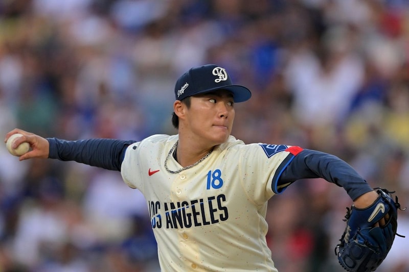 山本由伸、22者連続アウトの快投劇を地元メディア激賞「まるで宝石のような投球」「素晴らしいマウンドさばき」