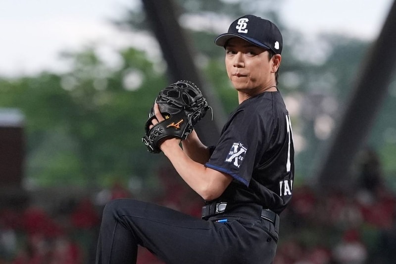 「バチくそ良いボールやん」山崎育三郎が魅せた107kmストライク投球にどよめき「スカウトお待ちしております笑」と自画自賛