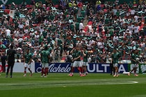 北中米W杯が開幕、人気芸人がリアタイ観戦を報告「起きて見てます！！！」